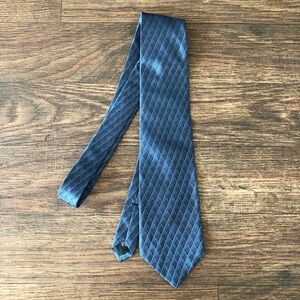 Pre-owned DKNY 100% Cobalt Blue Silk Diamond Pattern Tie